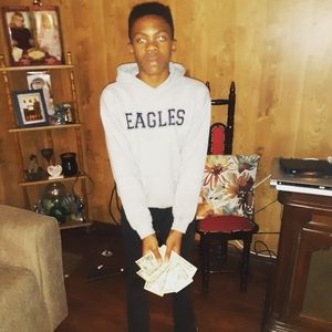 Meet your Posher, Damauri